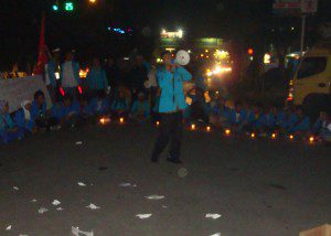 danang orasi Presiden BEM U pun juga tak ikut andil dalam orasi, orasi tersebut disampaikannya dengan menggebu-gebu guna membakara semangat teman-teman mahasiswa yang lain.